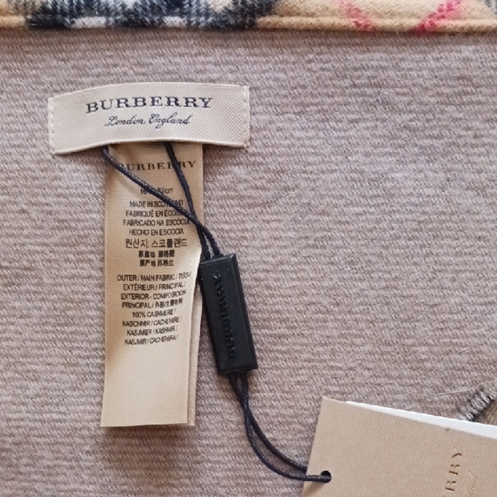 Burberry Plaid Fringe Shawl, Brand New Withv Tags. 100% Authentic - Picture 2 of 6